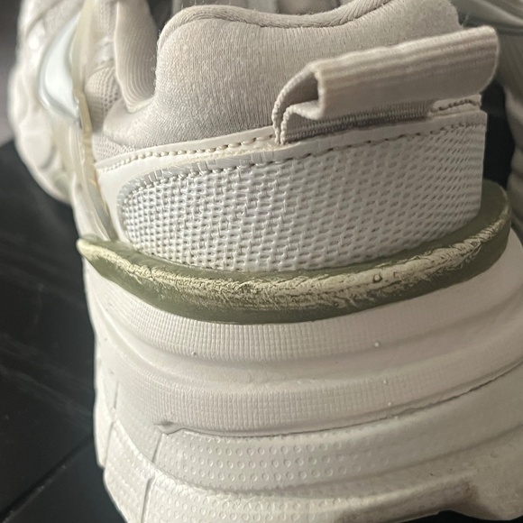 Nike Women’s V2K Run Shoes - Picture 3 of 12